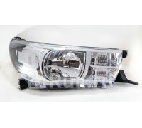 Фара передняя правая Toyota Hilux (2015-)